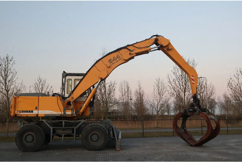 Liebherr A944 B HD | LOG GRAPPLE | HOLZGREIFER | TIMBER - Harvesteri: kuva Liebherr A944 B HD | LOG GRAPPLE | HOLZGREIFER | TIMBER - Harvesteri Liebherr A944 B HD | LOG GRAPPLE | HOLZGREIFER | TIMBER - Harvesteri: kuva Liebherr A944 B HD | LOG GRAPPLE | HOLZGREIFER | TIMBER - Harvesteri