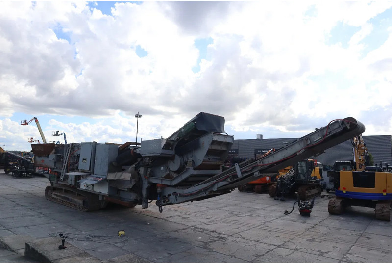 SBM REMAX 1218 E/D | REMOTE | CRUSHER | INCL. PARTS CONTAINER - Mobiilimurskain: kuva SBM REMAX 1218 E/D | REMOTE | CRUSHER | INCL. PARTS CONTAINER - Mobiilimurskain SBM REMAX 1218 E/D | REMOTE | CRUSHER | INCL. PARTS CONTAINER - Mobiilimurskain: kuva SBM REMAX 1218 E/D | REMOTE | CRUSHER | INCL. PARTS CONTAINER - Mobiilimurskain