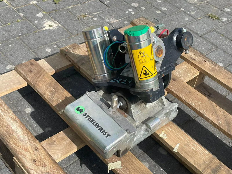 STEELWRIST TMX S30 -180HA | TILT QUICKCOUPLER | TILTING COUPLER | NEW - Rototilt - Rakennuskoneet: kuva STEELWRIST TMX S30 -180HA | TILT QUICKCOUPLER | TILTING COUPLER | NEW - Rototilt - Rakennuskoneet STEELWRIST TMX S30 -180HA | TILT QUICKCOUPLER | TILTING COUPLER | NEW - Rototilt - Rakennuskoneet: kuva STEELWRIST TMX S30 -180HA | TILT QUICKCOUPLER | TILTING COUPLER | NEW - Rototilt - Rakennuskoneet