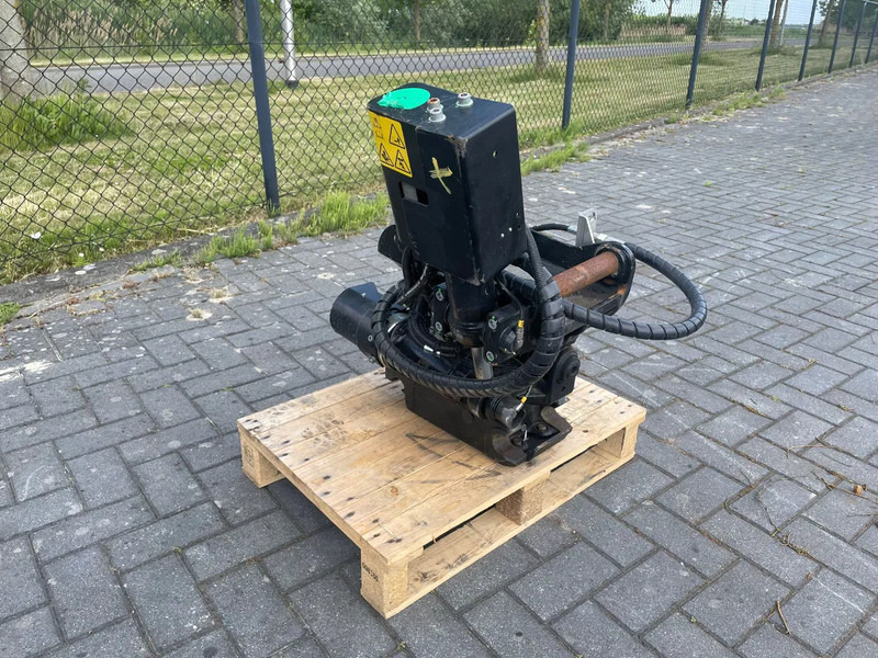 STEELWRIST X06 S40 | TILT ROTATOR | VLS | FPL | RF | NEW / UNUSED - Rototilt - Rakennuskoneet: kuva STEELWRIST X06 S40 | TILT ROTATOR | VLS | FPL | RF | NEW / UNUSED - Rototilt - Rakennuskoneet STEELWRIST X06 S40 | TILT ROTATOR | VLS | FPL | RF | NEW / UNUSED - Rototilt - Rakennuskoneet: kuva STEELWRIST X06 S40 | TILT ROTATOR | VLS | FPL | RF | NEW / UNUSED - Rototilt - Rakennuskoneet