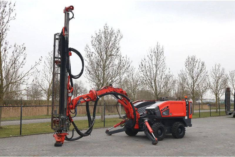 Sandvik 2 PIECES COMMANDO DC 300 RI S5 | ONLY 470 DRILLING HOURS - Porakone: kuva Sandvik 2 PIECES COMMANDO DC 300 RI S5 | ONLY 470 DRILLING HOURS - Porakone Sandvik 2 PIECES COMMANDO DC 300 RI S5 | ONLY 470 DRILLING HOURS - Porakone: kuva Sandvik 2 PIECES COMMANDO DC 300 RI S5 | ONLY 470 DRILLING HOURS - Porakone