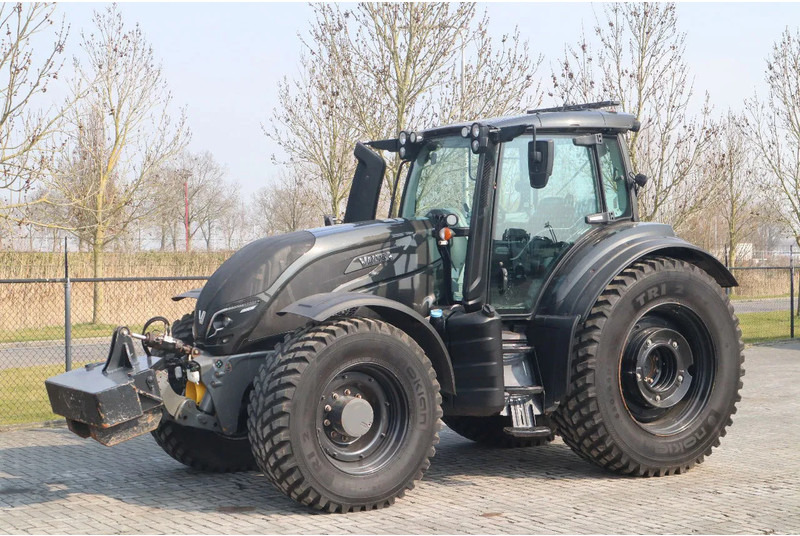 Valtra T234 D UNLIMITED | FRONT PTO | 53 KM/H | FULL OPTION - Traktori: kuva Valtra T234 D UNLIMITED | FRONT PTO | 53 KM/H | FULL OPTION - Traktori Valtra T234 D UNLIMITED | FRONT PTO | 53 KM/H | FULL OPTION - Traktori: kuva Valtra T234 D UNLIMITED | FRONT PTO | 53 KM/H | FULL OPTION - Traktori