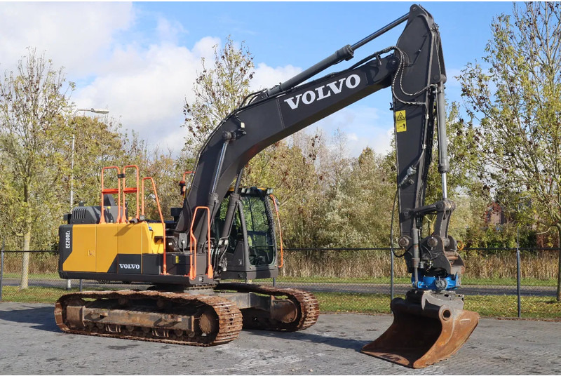 Volvo EC200EL | EC 200 EL | TILT ROTATOR | 3D GPS | BUCKET - Telakaivukone: kuva Volvo EC200EL | EC 200 EL | TILT ROTATOR | 3D GPS | BUCKET - Telakaivukone Volvo EC200EL | EC 200 EL | TILT ROTATOR | 3D GPS | BUCKET - Telakaivukone: kuva Volvo EC200EL | EC 200 EL | TILT ROTATOR | 3D GPS | BUCKET - Telakaivukone