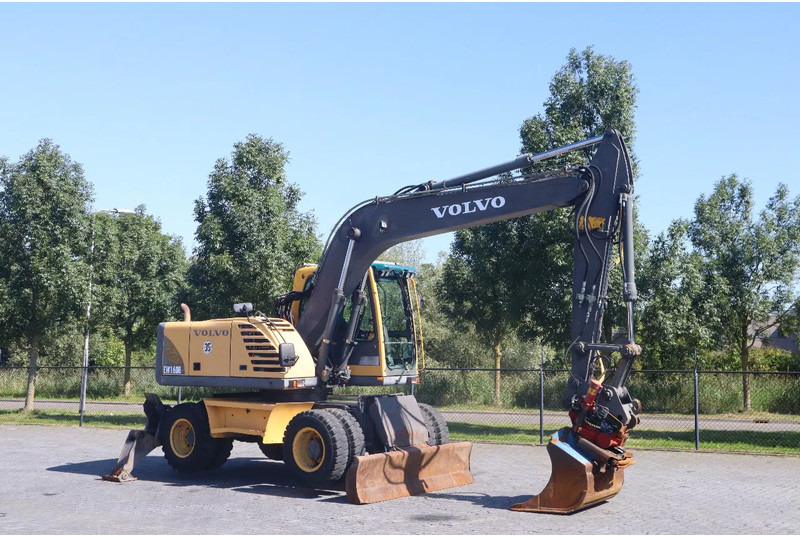 Volvo EW160B | EW 160 B | TILT ROTATOR | BUCKET | OUTRIGGERS | BLADE - Pyöräalustainen kaivinkone: kuva Volvo EW160B | EW 160 B | TILT ROTATOR | BUCKET | OUTRIGGERS | BLADE - Pyöräalustainen kaivinkone Volvo EW160B | EW 160 B | TILT ROTATOR | BUCKET | OUTRIGGERS | BLADE - Pyöräalustainen kaivinkone: kuva Volvo EW160B | EW 160 B | TILT ROTATOR | BUCKET | OUTRIGGERS | BLADE - Pyöräalustainen kaivinkone