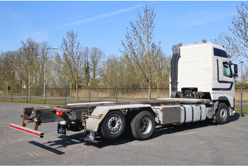 Volvo FH 460 | 6X2 | MANUAL | BDF | RETARDER | EURO 6 - Kuorma-auto alusta: kuva Volvo FH 460 | 6X2 | MANUAL | BDF | RETARDER | EURO 6 - Kuorma-auto alusta Volvo FH 460 | 6X2 | MANUAL | BDF | RETARDER | EURO 6 - Kuorma-auto alusta: kuva Volvo FH 460 | 6X2 | MANUAL | BDF | RETARDER | EURO 6 - Kuorma-auto alusta