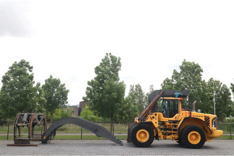 Volvo L180 F HL | HIGH-LIFT | LOG STACKER | HOLZ GRAPPLE - Pyöräkuormaaja: kuva Volvo L180 F HL | HIGH-LIFT | LOG STACKER | HOLZ GRAPPLE - Pyöräkuormaaja Volvo L180 F HL | HIGH-LIFT | LOG STACKER | HOLZ GRAPPLE - Pyöräkuormaaja: kuva Volvo L180 F HL | HIGH-LIFT | LOG STACKER | HOLZ GRAPPLE - Pyöräkuormaaja