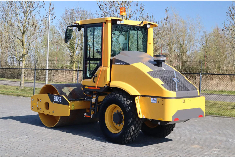 Volvo SD75B | SD 75 B | NEW / UNUSED | 1 YEAR WARRANTY - Jyrä: kuva Volvo SD75B | SD 75 B | NEW / UNUSED | 1 YEAR WARRANTY - Jyrä Volvo SD75B | SD 75 B | NEW / UNUSED | 1 YEAR WARRANTY - Jyrä: kuva Volvo SD75B | SD 75 B | NEW / UNUSED | 1 YEAR WARRANTY - Jyrä
