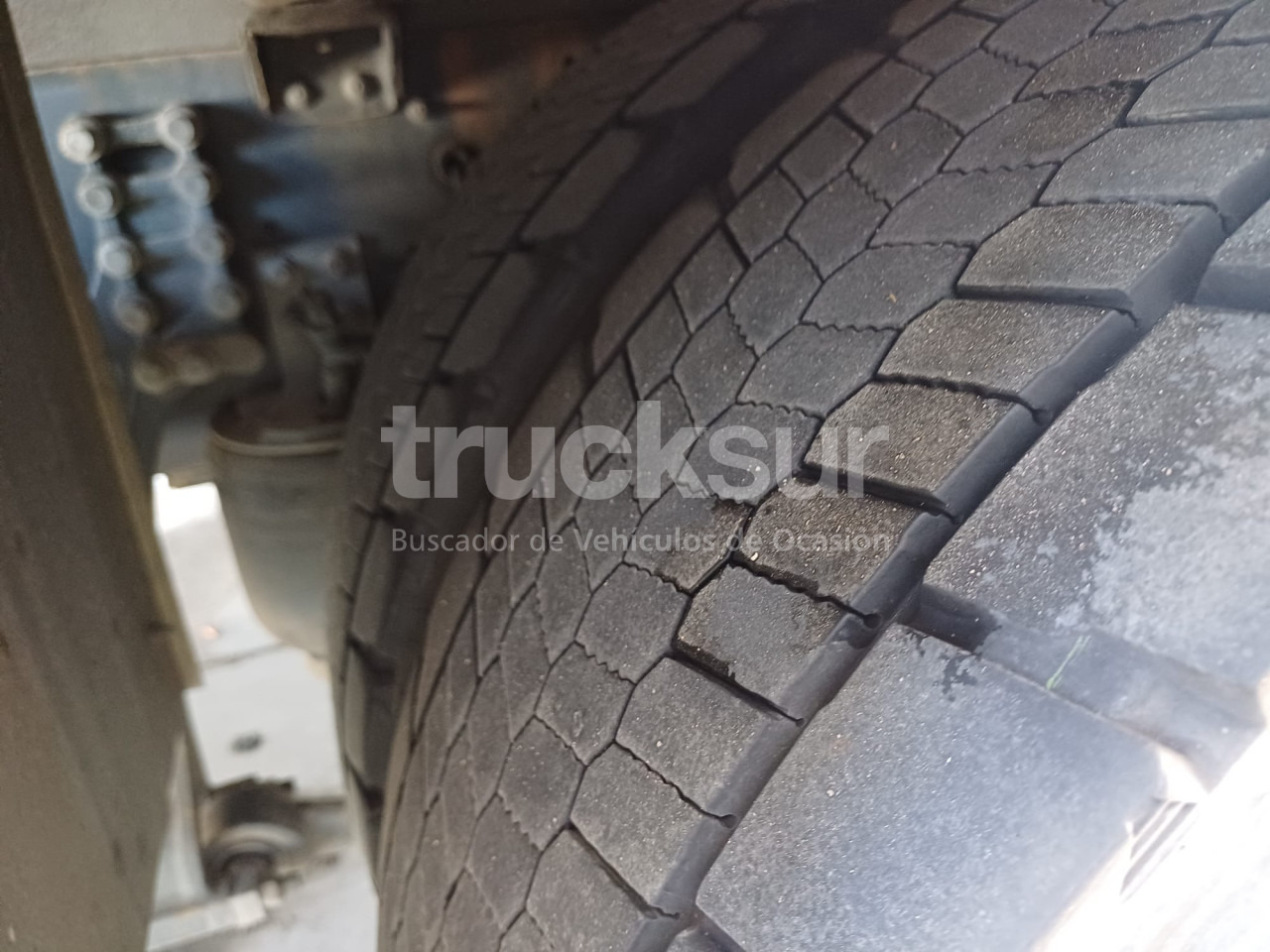 Refrigeraattori kuorma-auto IVECO EUROCARGO ML 180E32/FP: kuva Refrigeraattori kuorma-auto IVECO EUROCARGO ML 180E32/FP Refrigeraattori kuorma-auto IVECO EUROCARGO ML 180E32/FP: kuva Refrigeraattori kuorma-auto IVECO EUROCARGO ML 180E32/FP