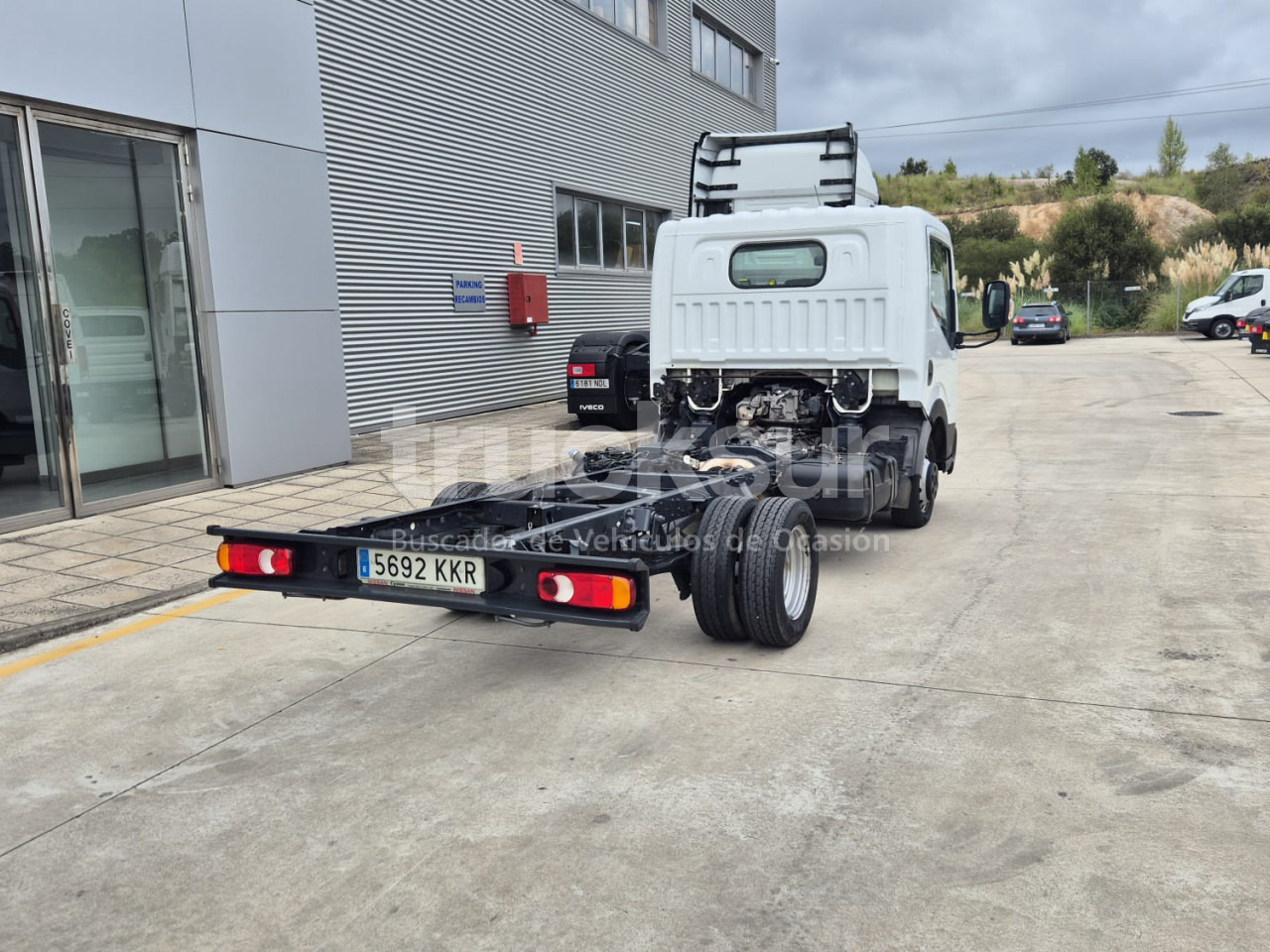 NISSAN NT 400 - Kuorma-auto alusta: kuva NISSAN NT 400 - Kuorma-auto alusta NISSAN NT 400 - Kuorma-auto alusta: kuva NISSAN NT 400 - Kuorma-auto alusta