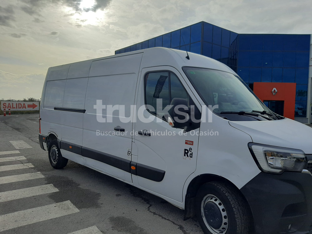 RENAULT 130.35 L3H2 - Jakeluauto: kuva RENAULT 130.35 L3H2 - Jakeluauto RENAULT 130.35 L3H2 - Jakeluauto: kuva RENAULT 130.35 L3H2 - Jakeluauto