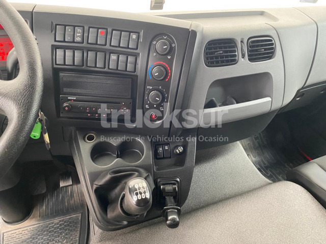 Pressukapelli kuorma-auto RENAULT D12.250: kuva Pressukapelli kuorma-auto RENAULT D12.250