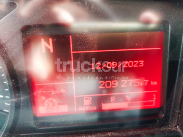 Umpikori kuorma-auto RENAULT D16.250: kuva Umpikori kuorma-auto RENAULT D16.250