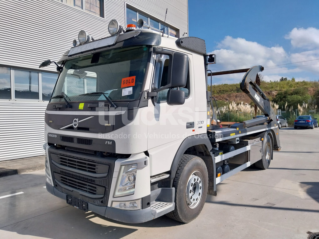 VOLVO FM 330HP - Nostovarsi-vaihtolavakuorma kuorma-auto: kuva VOLVO FM 330HP - Nostovarsi-vaihtolavakuorma kuorma-auto VOLVO FM 330HP - Nostovarsi-vaihtolavakuorma kuorma-auto: kuva VOLVO FM 330HP - Nostovarsi-vaihtolavakuorma kuorma-auto