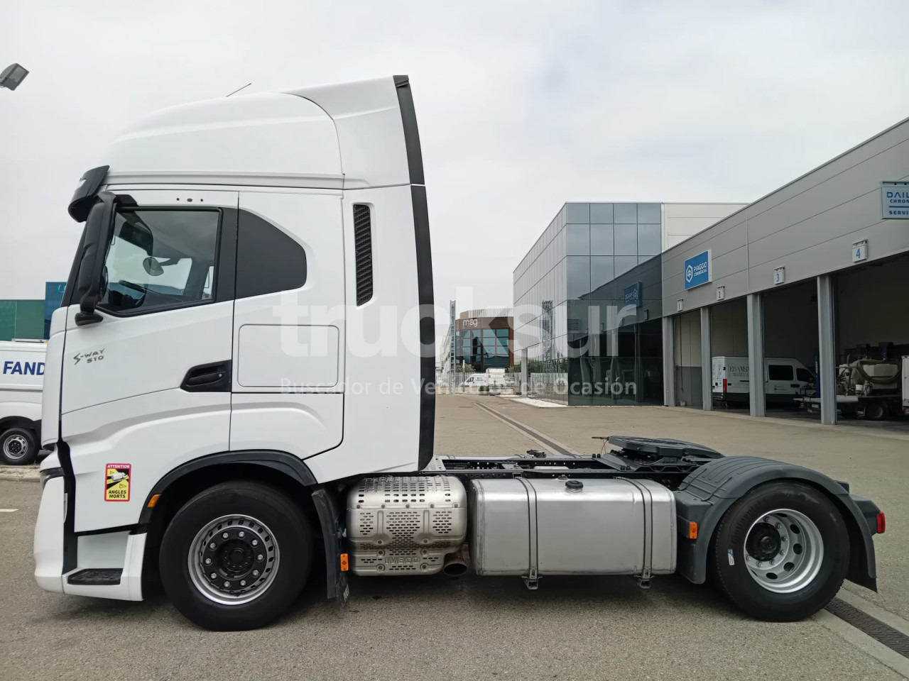 IVECO S-WAY AS440S51T/P - Vetopöytäauto: kuva IVECO S-WAY AS440S51T/P - Vetopöytäauto IVECO S-WAY AS440S51T/P - Vetopöytäauto: kuva IVECO S-WAY AS440S51T/P - Vetopöytäauto