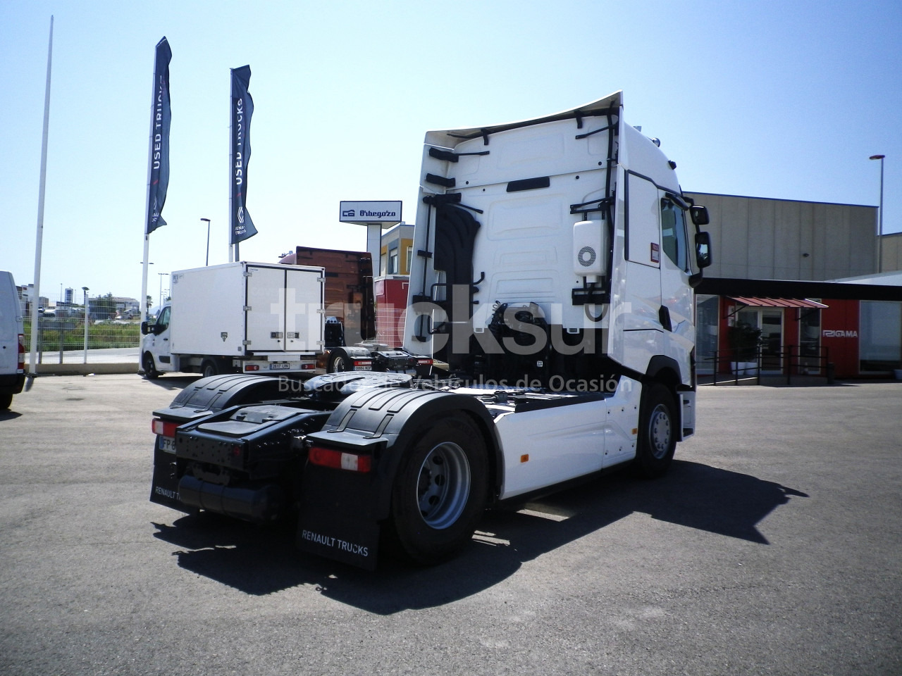RENAULT T520 HIGH SLEEPER CAB - Vetopöytäauto: kuva RENAULT T520 HIGH SLEEPER CAB - Vetopöytäauto RENAULT T520 HIGH SLEEPER CAB - Vetopöytäauto: kuva RENAULT T520 HIGH SLEEPER CAB - Vetopöytäauto