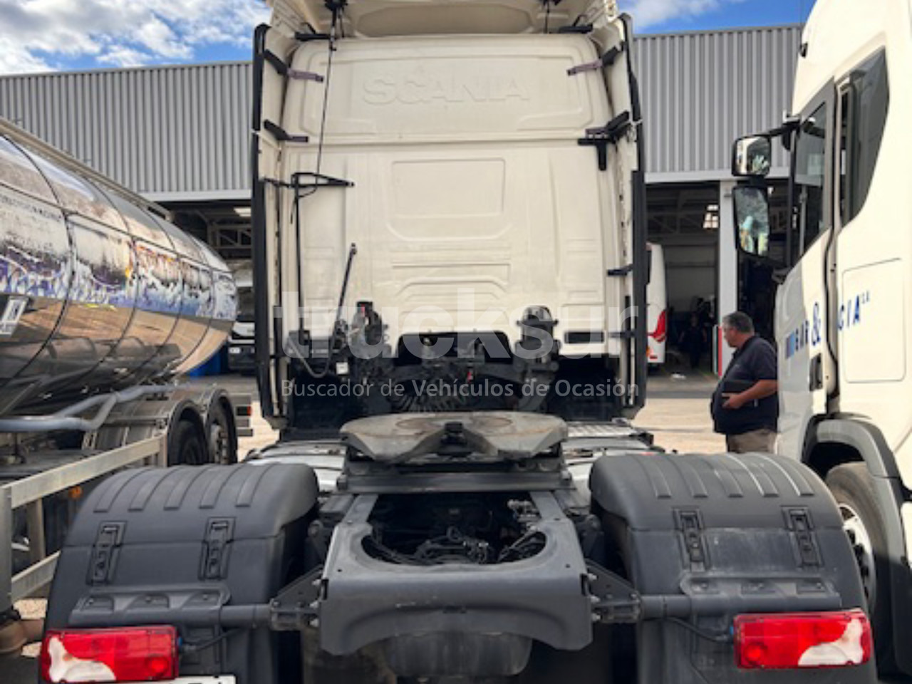 SCANIA R410 - Vetopöytäauto: kuva SCANIA R410 - Vetopöytäauto SCANIA R410 - Vetopöytäauto: kuva SCANIA R410 - Vetopöytäauto