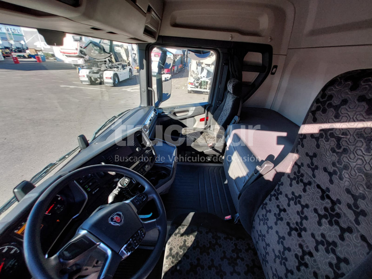 SCANIA R410 GAS GNL - Vetopöytäauto: kuva SCANIA R410 GAS GNL - Vetopöytäauto SCANIA R410 GAS GNL - Vetopöytäauto: kuva SCANIA R410 GAS GNL - Vetopöytäauto