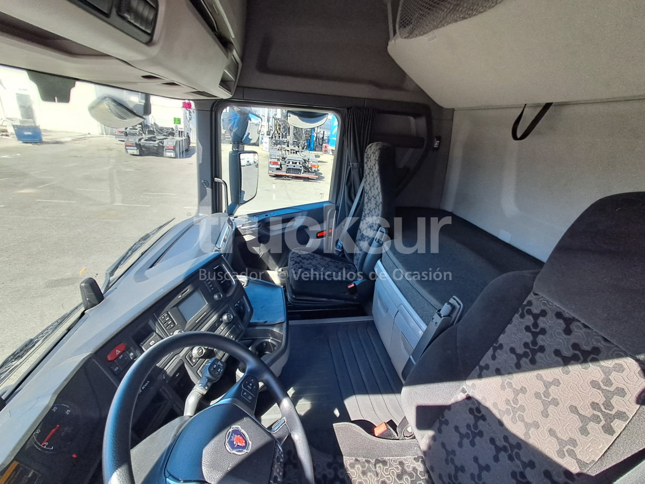 SCANIA R450 - Vetopöytäauto: kuva SCANIA R450 - Vetopöytäauto SCANIA R450 - Vetopöytäauto: kuva SCANIA R450 - Vetopöytäauto