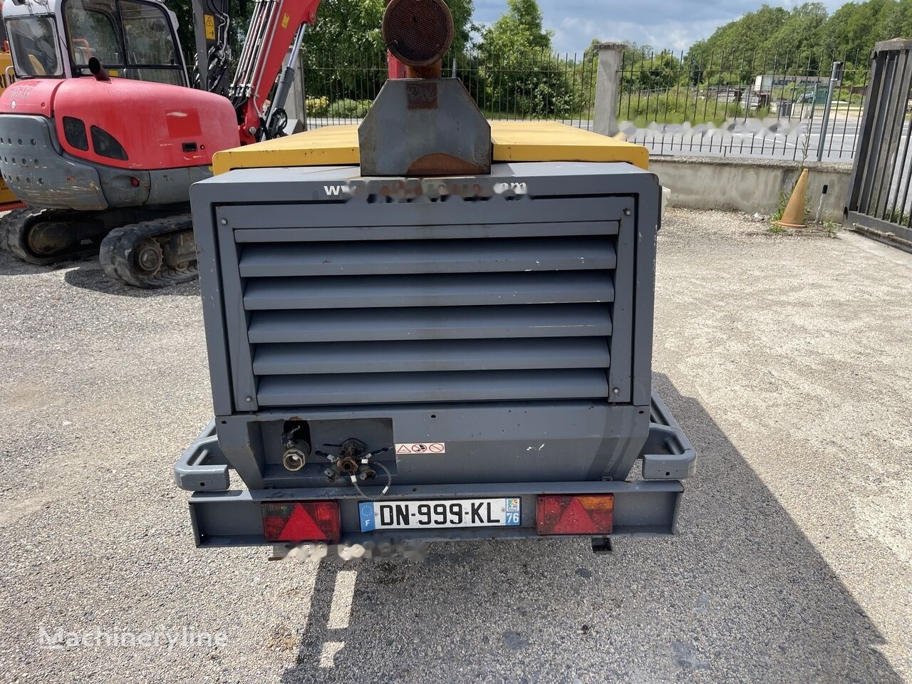 Atlas Copco XAHS 186 - Ilmakompressori: kuva Atlas Copco XAHS 186 - Ilmakompressori Atlas Copco XAHS 186 - Ilmakompressori: kuva Atlas Copco XAHS 186 - Ilmakompressori