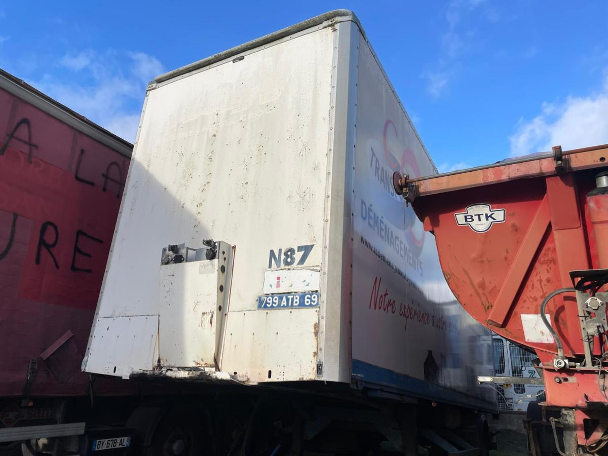 Asca - Umpikori puoliperävaunu: kuva Asca - Umpikori puoliperävaunu Asca - Umpikori puoliperävaunu: kuva Asca - Umpikori puoliperävaunu