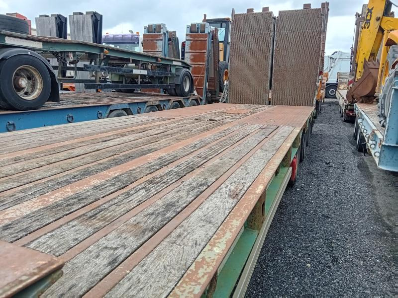 Castera - Apuvaunu puoliperävaunu: kuva Castera - Apuvaunu puoliperävaunu Castera - Apuvaunu puoliperävaunu: kuva Castera - Apuvaunu puoliperävaunu