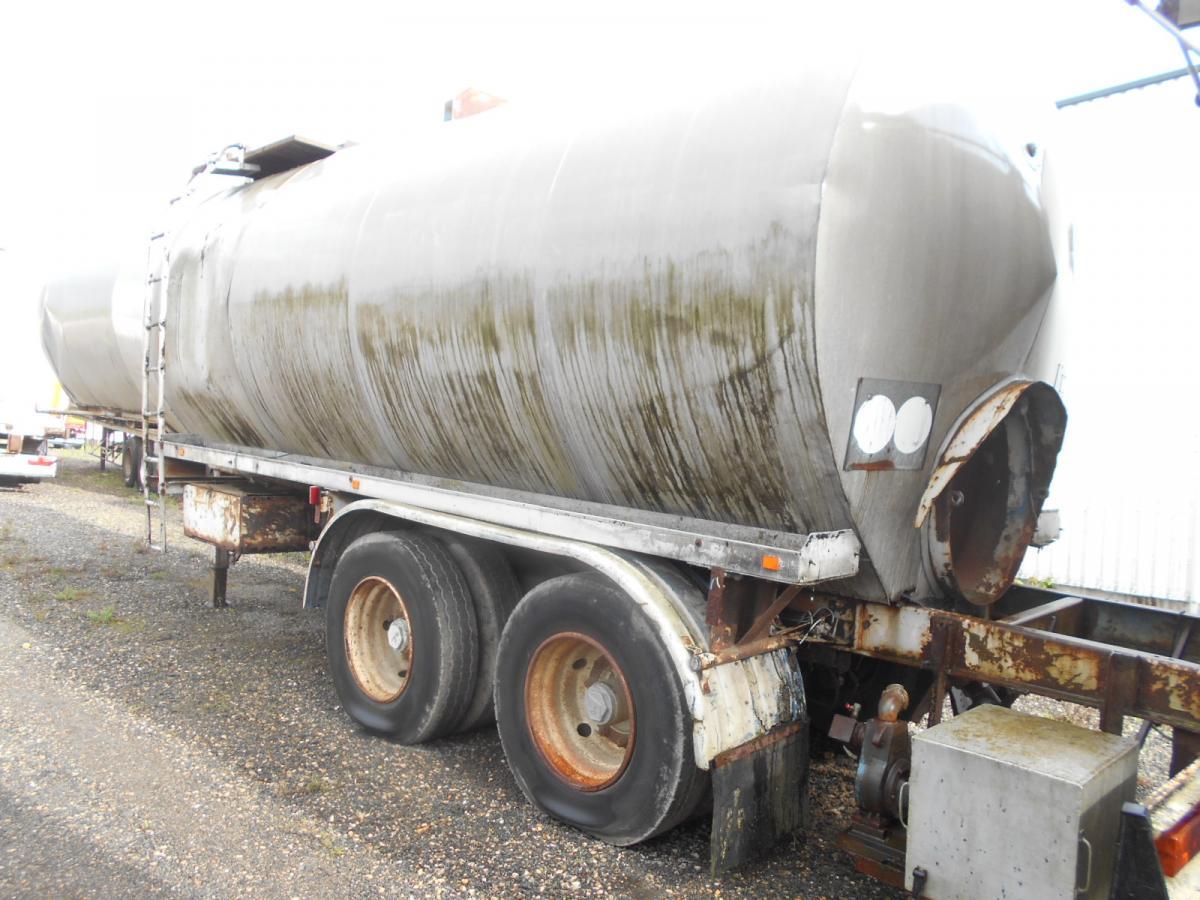 Fruehauf - Säiliöpuoliperävaunu: kuva Fruehauf - Säiliöpuoliperävaunu Fruehauf - Säiliöpuoliperävaunu: kuva Fruehauf - Säiliöpuoliperävaunu