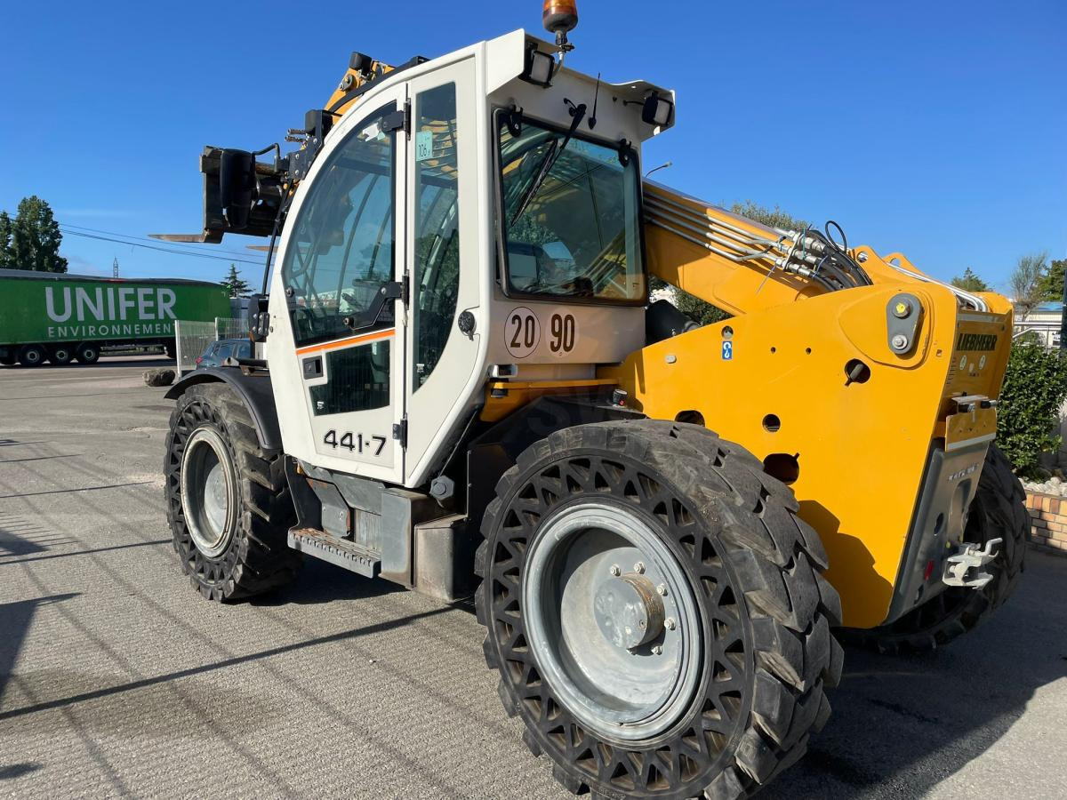 Liebherr - Maastotrukki: kuva Liebherr - Maastotrukki Liebherr - Maastotrukki: kuva Liebherr - Maastotrukki