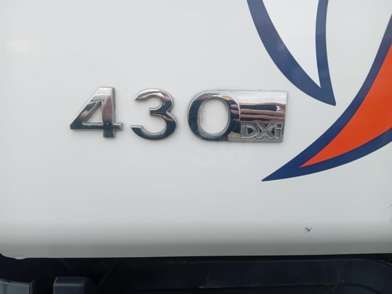 Renault Kerax 430 DXI - Nostovarsi-vaihtolavakuorma kuorma-auto: kuva Renault Kerax 430 DXI - Nostovarsi-vaihtolavakuorma kuorma-auto Renault Kerax 430 DXI - Nostovarsi-vaihtolavakuorma kuorma-auto: kuva Renault Kerax 430 DXI - Nostovarsi-vaihtolavakuorma kuorma-auto