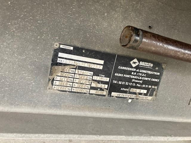 Pressukapellipuoliperävaunu Samro: kuva Pressukapellipuoliperävaunu Samro