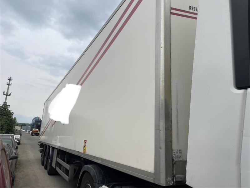 Samro - Umpikori puoliperävaunu: kuva Samro - Umpikori puoliperävaunu Samro - Umpikori puoliperävaunu: kuva Samro - Umpikori puoliperävaunu