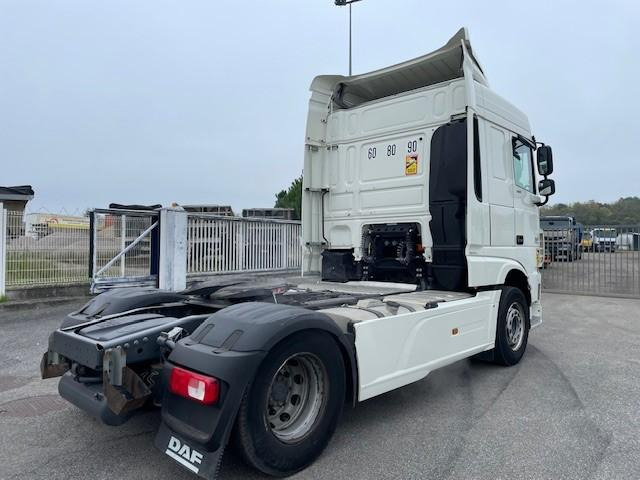 DAF XF105 460 - Vetopöytäauto: kuva DAF XF105 460 - Vetopöytäauto DAF XF105 460 - Vetopöytäauto: kuva DAF XF105 460 - Vetopöytäauto