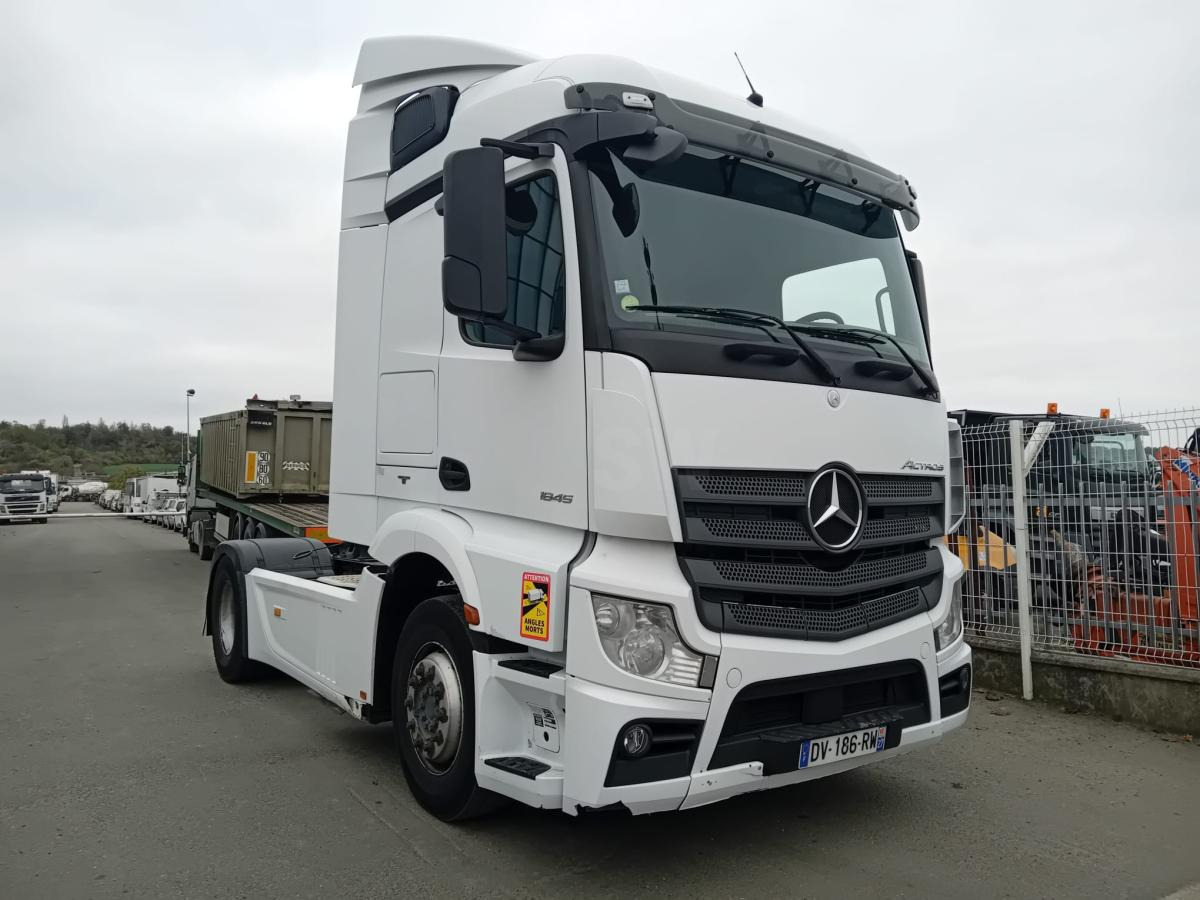 Mercedes Actros 1845 - Vetopöytäauto: kuva Mercedes Actros 1845 - Vetopöytäauto Mercedes Actros 1845 - Vetopöytäauto: kuva Mercedes Actros 1845 - Vetopöytäauto