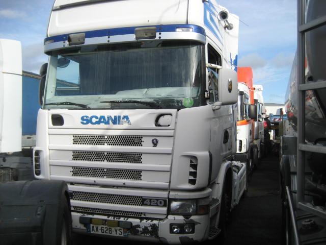 Scania L 124L420 - Vetopöytäauto: kuva Scania L 124L420 - Vetopöytäauto Scania L 124L420 - Vetopöytäauto: kuva Scania L 124L420 - Vetopöytäauto