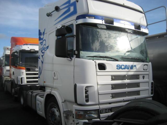 Scania L 124L420 - Vetopöytäauto: kuva Scania L 124L420 - Vetopöytäauto Scania L 124L420 - Vetopöytäauto: kuva Scania L 124L420 - Vetopöytäauto