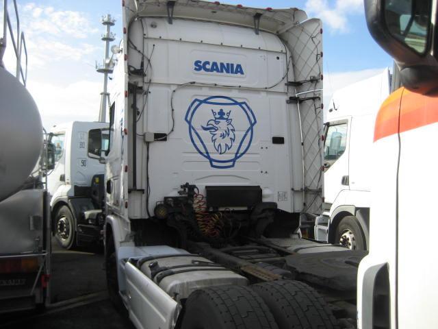 Scania L 124L420 - Vetopöytäauto: kuva Scania L 124L420 - Vetopöytäauto Scania L 124L420 - Vetopöytäauto: kuva Scania L 124L420 - Vetopöytäauto