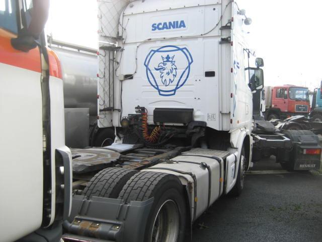 Scania L 124L420 - Vetopöytäauto: kuva Scania L 124L420 - Vetopöytäauto Scania L 124L420 - Vetopöytäauto: kuva Scania L 124L420 - Vetopöytäauto