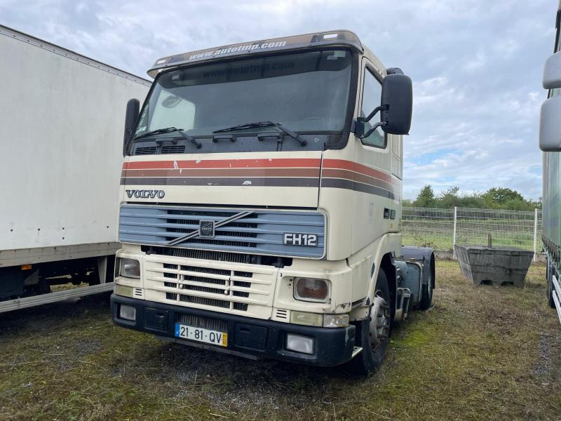 Volvo FH12 380 - Vetopöytäauto: kuva Volvo FH12 380 - Vetopöytäauto Volvo FH12 380 - Vetopöytäauto: kuva Volvo FH12 380 - Vetopöytäauto