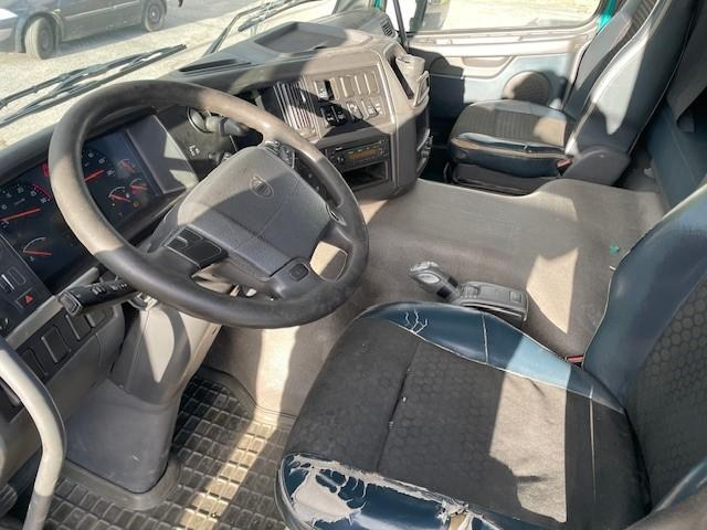 Interior photo 1: Vetopöytäauto Volvo FM 450