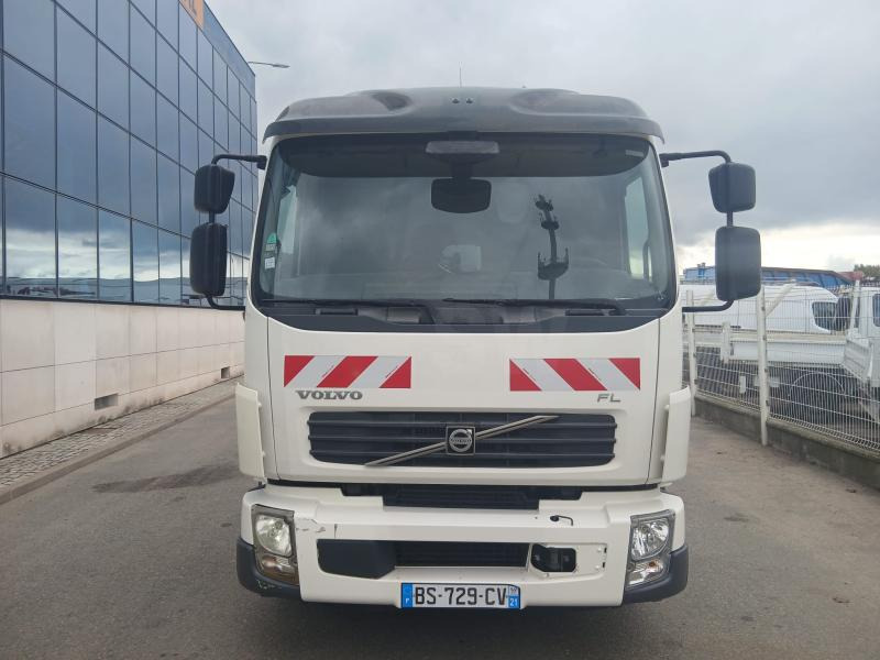 Volvo FL 260 - Kuorma-auto alusta: kuva Volvo FL 260 - Kuorma-auto alusta Volvo FL 260 - Kuorma-auto alusta: kuva Volvo FL 260 - Kuorma-auto alusta