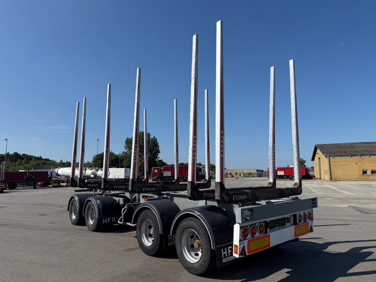 HFR 30 t. 4 axles Timber / Wood / Holz transport - Puutavaraperävaunu: kuva HFR 30 t. 4 axles Timber / Wood / Holz transport - Puutavaraperävaunu HFR 30 t. 4 axles Timber / Wood / Holz transport - Puutavaraperävaunu: kuva HFR 30 t. 4 axles Timber / Wood / Holz transport - Puutavaraperävaunu