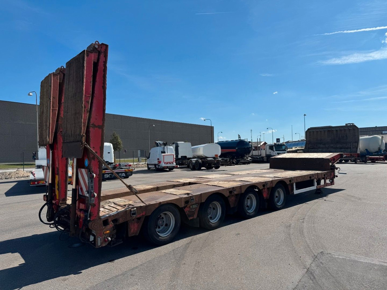 Kel-Berg Faymonville 4 axle Ausziehbar Tieflader - Apuvaunu puoliperävaunu: kuva Kel-Berg Faymonville 4 axle Ausziehbar Tieflader - Apuvaunu puoliperävaunu Kel-Berg Faymonville 4 axle Ausziehbar Tieflader - Apuvaunu puoliperävaunu: kuva Kel-Berg Faymonville 4 axle Ausziehbar Tieflader - Apuvaunu puoliperävaunu