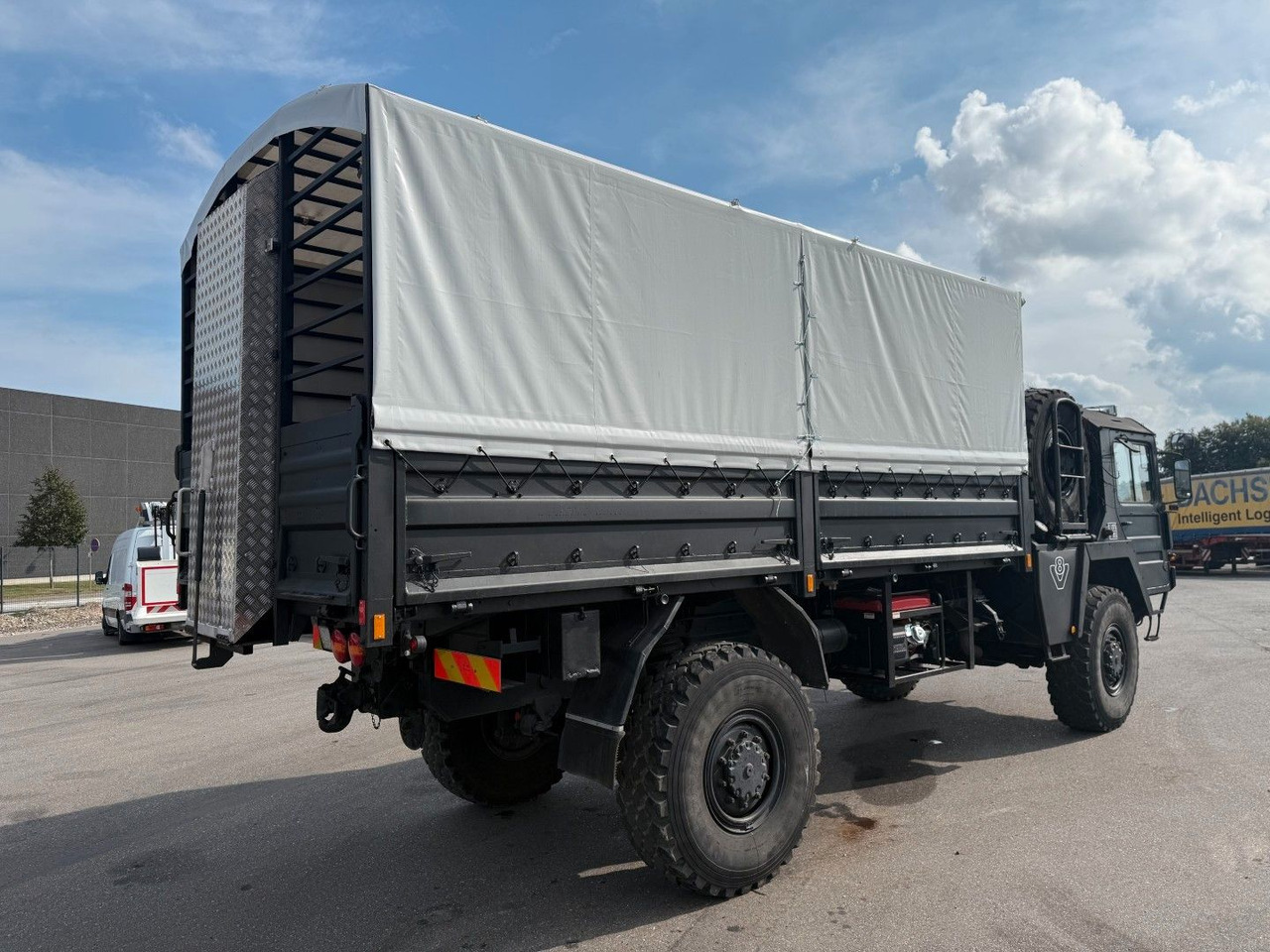 MAN 5 To KAT MIL 4x4 - Kuorma-auto: kuva MAN 5 To KAT MIL 4x4 - Kuorma-auto MAN 5 To KAT MIL 4x4 - Kuorma-auto: kuva MAN 5 To KAT MIL 4x4 - Kuorma-auto