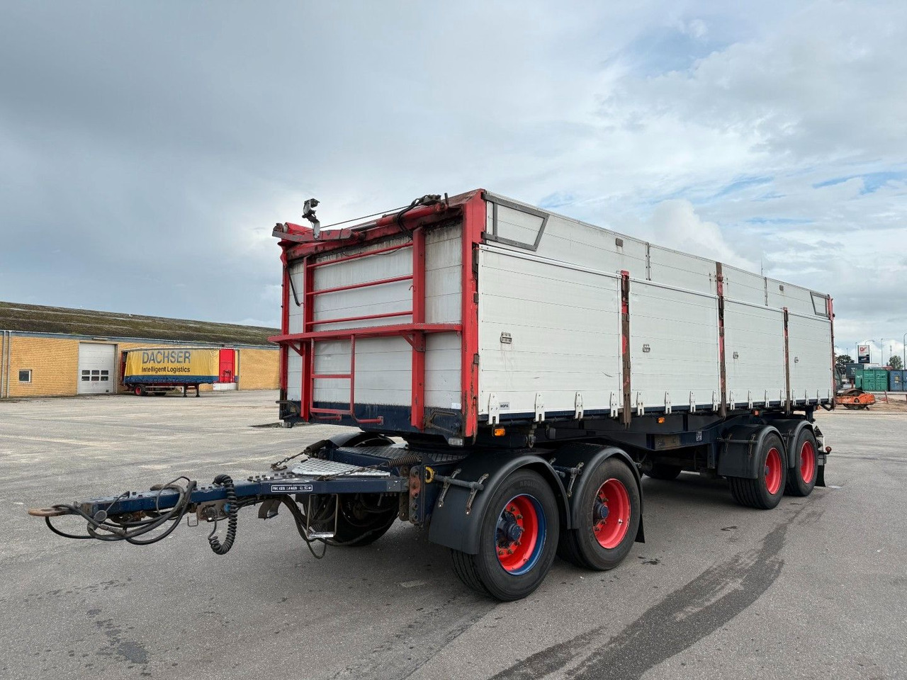 NOPA 32 t. 4-Achs-Kippanhänger / Tipper - Kippiauto perävaunu: kuva NOPA 32 t. 4-Achs-Kippanhänger / Tipper - Kippiauto perävaunu NOPA 32 t. 4-Achs-Kippanhänger / Tipper - Kippiauto perävaunu: kuva NOPA 32 t. 4-Achs-Kippanhänger / Tipper - Kippiauto perävaunu