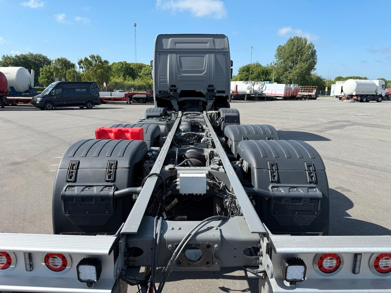 Scania G450 NGS 8x2*6 ADR Chassis / Fahrgestell Euro 6 - Kuorma-auto alusta: kuva Scania G450 NGS 8x2*6 ADR Chassis / Fahrgestell Euro 6 - Kuorma-auto alusta Scania G450 NGS 8x2*6 ADR Chassis / Fahrgestell Euro 6 - Kuorma-auto alusta: kuva Scania G450 NGS 8x2*6 ADR Chassis / Fahrgestell Euro 6 - Kuorma-auto alusta