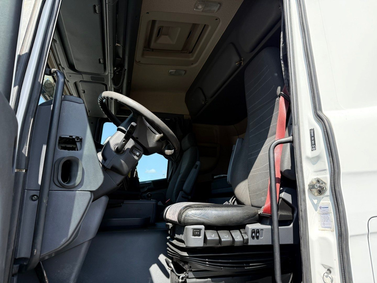 Scania G480 8x2*6 24.000 L / 5 compartments / ADR Tank - Säiliöauto: kuva Scania G480 8x2*6 24.000 L / 5 compartments / ADR Tank - Säiliöauto Scania G480 8x2*6 24.000 L / 5 compartments / ADR Tank - Säiliöauto: kuva Scania G480 8x2*6 24.000 L / 5 compartments / ADR Tank - Säiliöauto