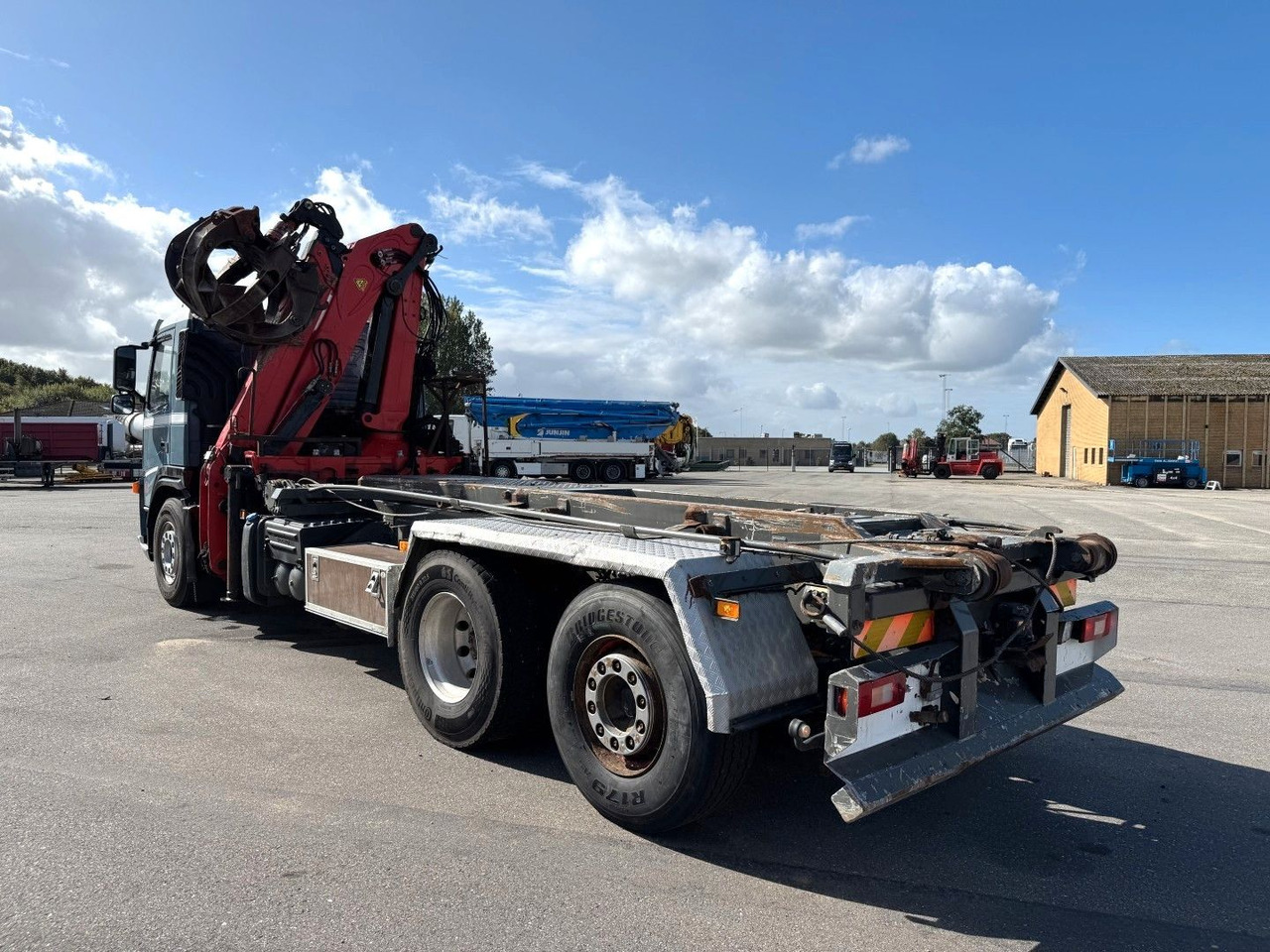 Volvo FM340 6x2*4 Kipper / Palfinger Epsilon 150Z96 - Nosturiauto: kuva Volvo FM340 6x2*4 Kipper / Palfinger Epsilon 150Z96 - Nosturiauto Volvo FM340 6x2*4 Kipper / Palfinger Epsilon 150Z96 - Nosturiauto: kuva Volvo FM340 6x2*4 Kipper / Palfinger Epsilon 150Z96 - Nosturiauto