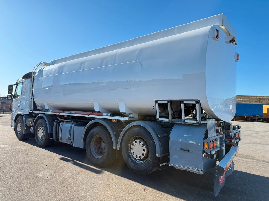 Volvo FM460 8x2*6 24.000 l. ADR Tank - Säiliöauto: kuva Volvo FM460 8x2*6 24.000 l. ADR Tank - Säiliöauto Volvo FM460 8x2*6 24.000 l. ADR Tank - Säiliöauto: kuva Volvo FM460 8x2*6 24.000 l. ADR Tank - Säiliöauto