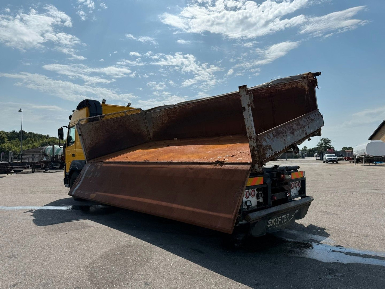 Kippiauto kuorma-auto Volvo FMX500 8x4/4 Steel tipper Volvo FMX500 8x4/4 Steel tipper: kuva Kippiauto kuorma-auto Volvo FMX500 8x4/4 Steel tipper Volvo FMX500 8x4/4 Steel tipper Kippiauto kuorma-auto Volvo FMX500 8x4/4 Steel tipper Volvo FMX500 8x4/4 Steel tipper: kuva Kippiauto kuorma-auto Volvo FMX500 8x4/4 Steel tipper Volvo FMX500 8x4/4 Steel tipper