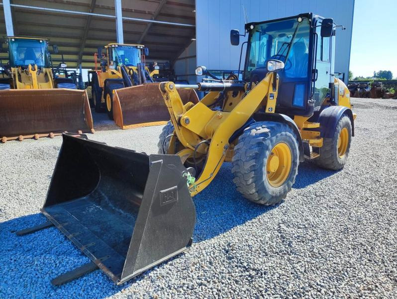 Caterpillar 908M - Pyöräkuormaaja: kuva Caterpillar 908M - Pyöräkuormaaja Caterpillar 908M - Pyöräkuormaaja: kuva Caterpillar 908M - Pyöräkuormaaja