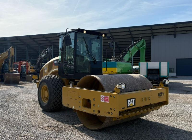 Caterpillar CS66B - Tiivistyskone: kuva Caterpillar CS66B - Tiivistyskone Caterpillar CS66B - Tiivistyskone: kuva Caterpillar CS66B - Tiivistyskone